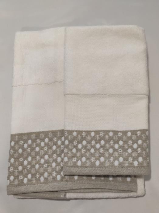 Coppia asciugamani della DMC con inserto da ricamare
