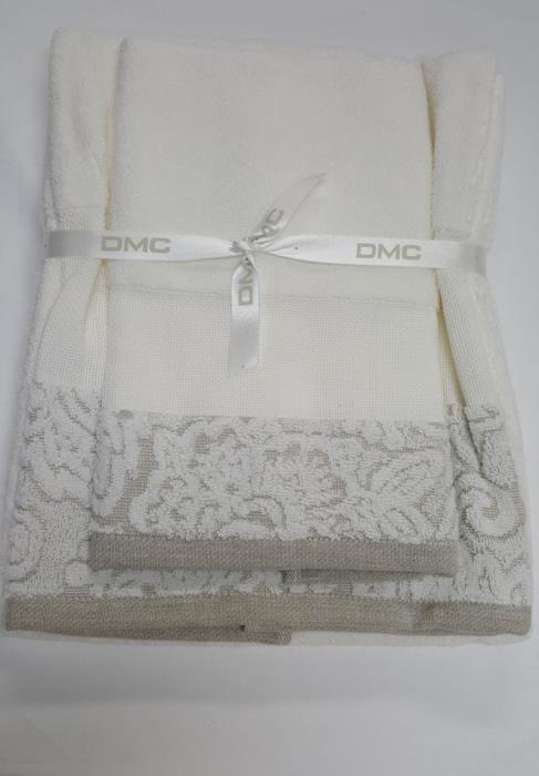 Coppia asciugamani della DMC con disegno fiori sul fondo