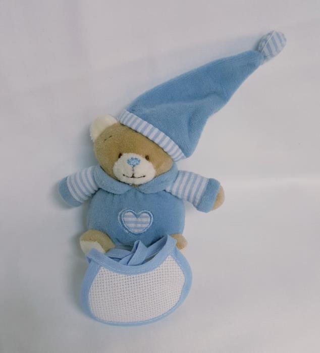 Mini orsetto peluche con cappello e con mini bavaglino color azzurro