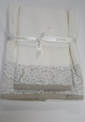 Coppia asciugamani della DMC con disegno fiori sul fondo